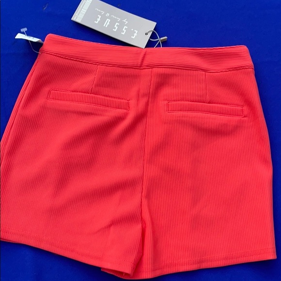 Womans high waisted shorts size S - Picture 3 of 4